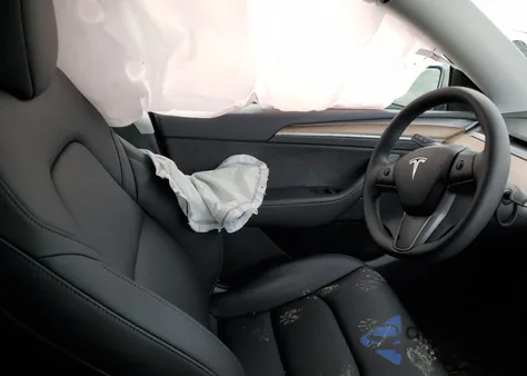 2025 Tesla Model Y из США, поврежденный, VIN 7SAYGDEDXSF223719